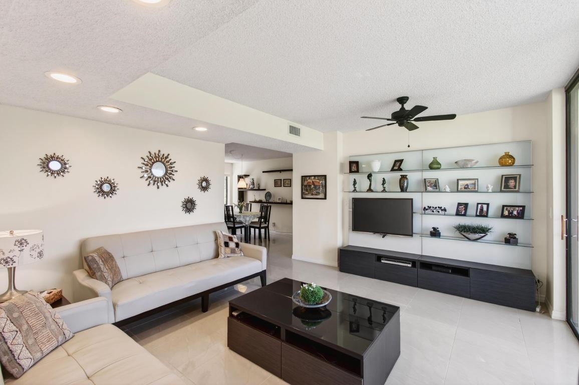 5130 Las Verdes Circle 207