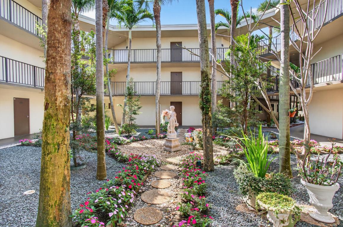 ASPEN CONDO - Residential