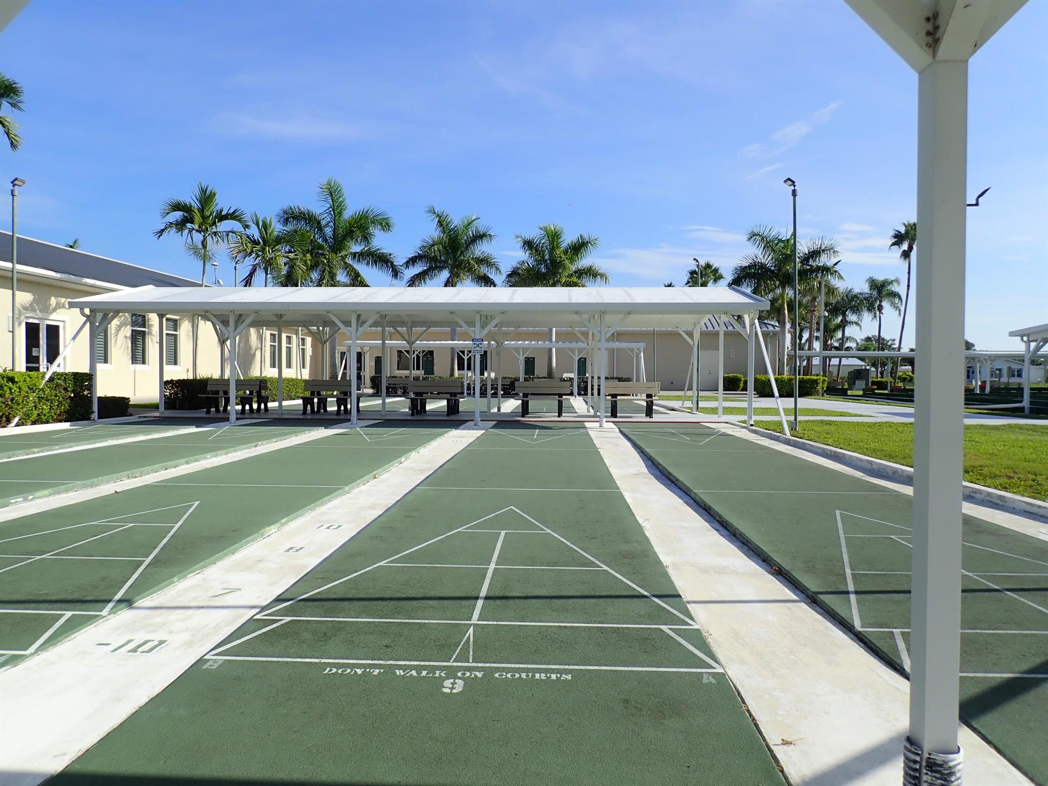 THE LINKS AT SAVANNA CLUB - Residential