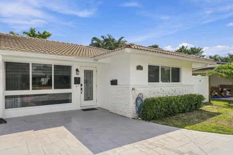 Tiny photo for 612 NE 24th Avenue, Pompano Beach, FL 33062 (MLS # B26087967)