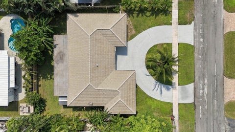 Tiny photo for 612 NE 24th Avenue, Pompano Beach, FL 33062 (MLS # B26087967)