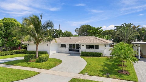 Tiny photo for 612 NE 24th Avenue, Pompano Beach, FL 33062 (MLS # B26087967)