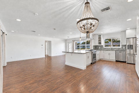 Tiny photo for 612 NE 24th Avenue, Pompano Beach, FL 33062 (MLS # B26087967)