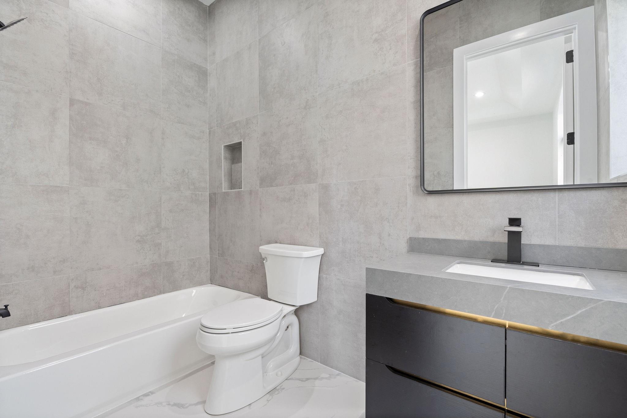 OAKS AT BOCA RATON - Residential