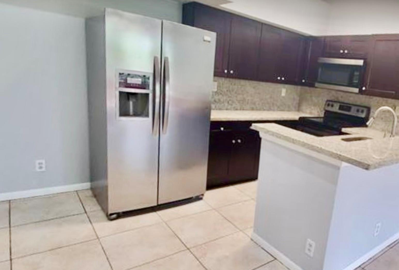 COCO PARC CONDOMINIUMS - Residential