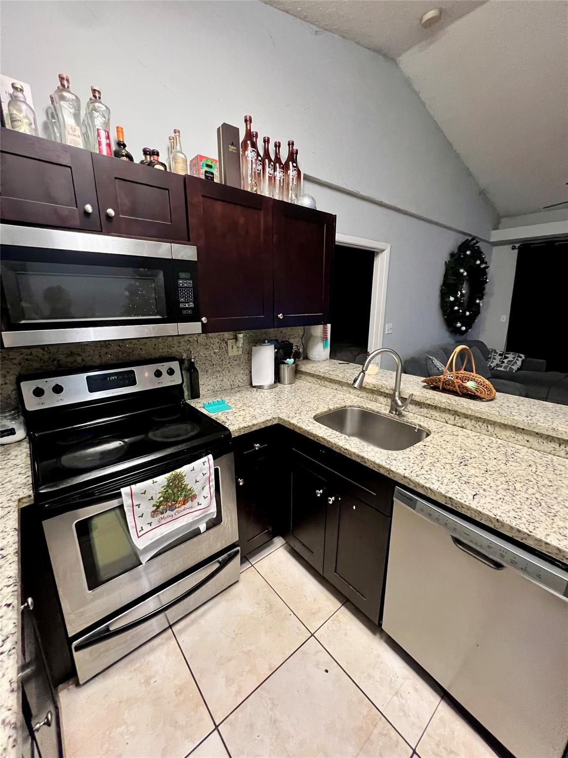 COCO PARC CONDOMINIUMS - Residential