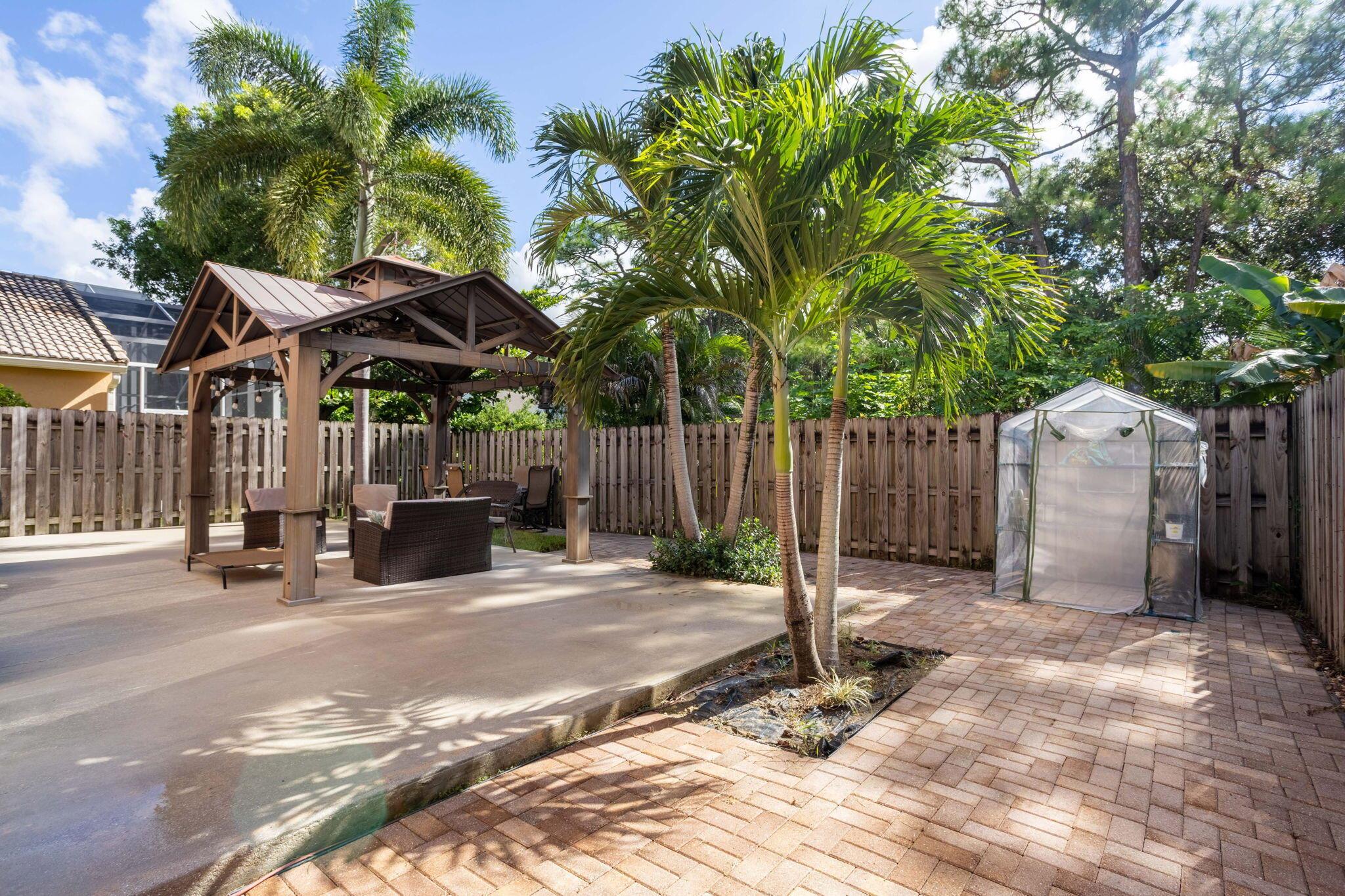 COLONY AT BOYNTON BEACH - Residential