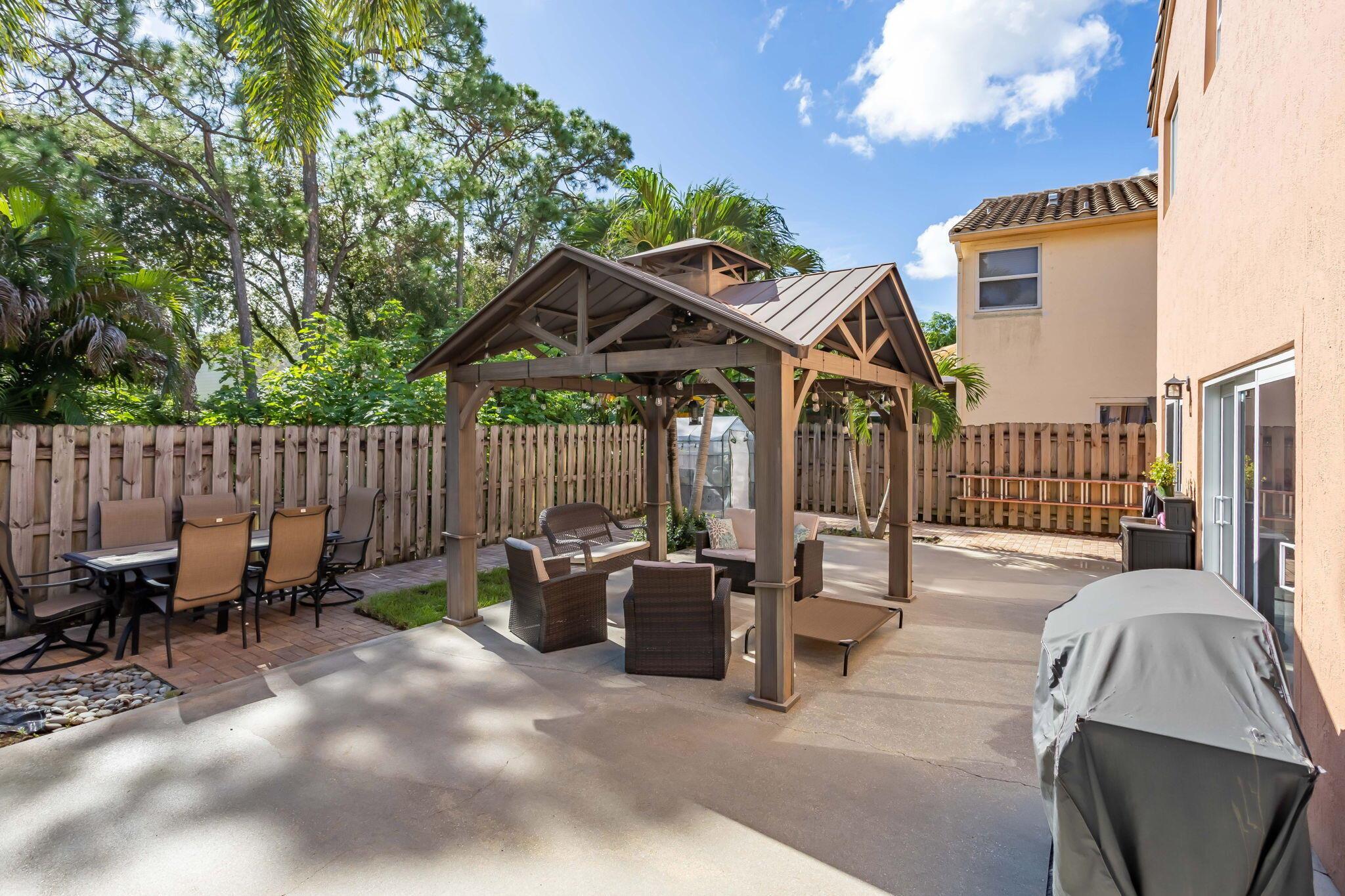 COLONY AT BOYNTON BEACH - Residential