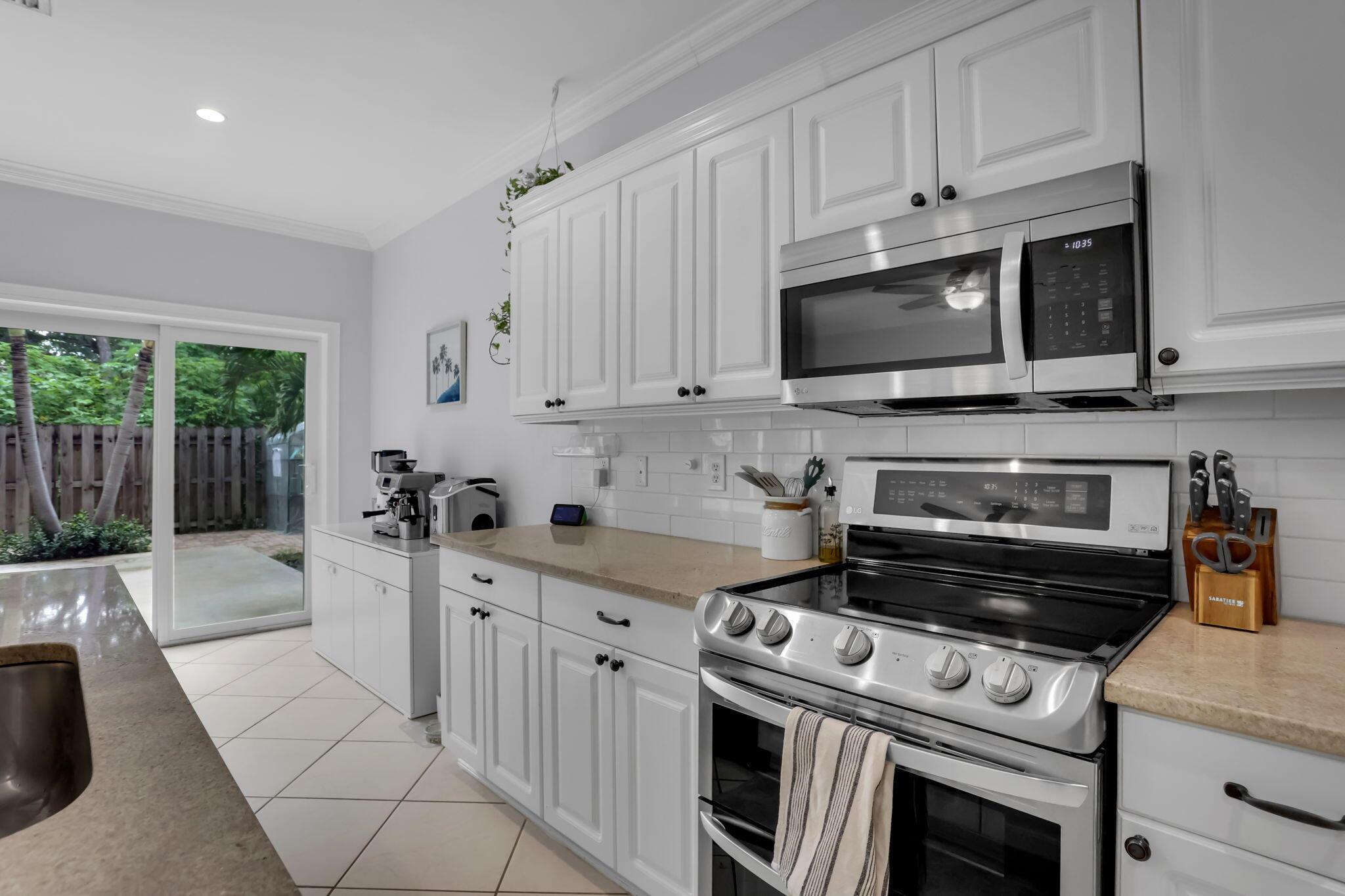 COLONY AT BOYNTON BEACH - Residential