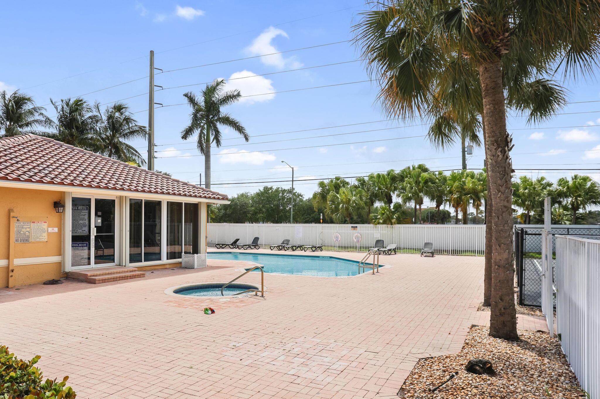 COLONY AT BOYNTON BEACH - Residential