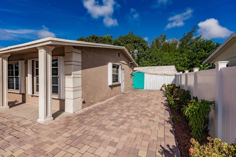 Tiny photo for 4241 NE 1st Terrace, Pompano Beach, FL 33064 (MLS # B26021033)