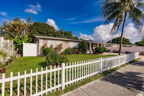 Tiny photo for 4241 NE 1st Terrace, Pompano Beach, FL 33064 (MLS # B26021033)