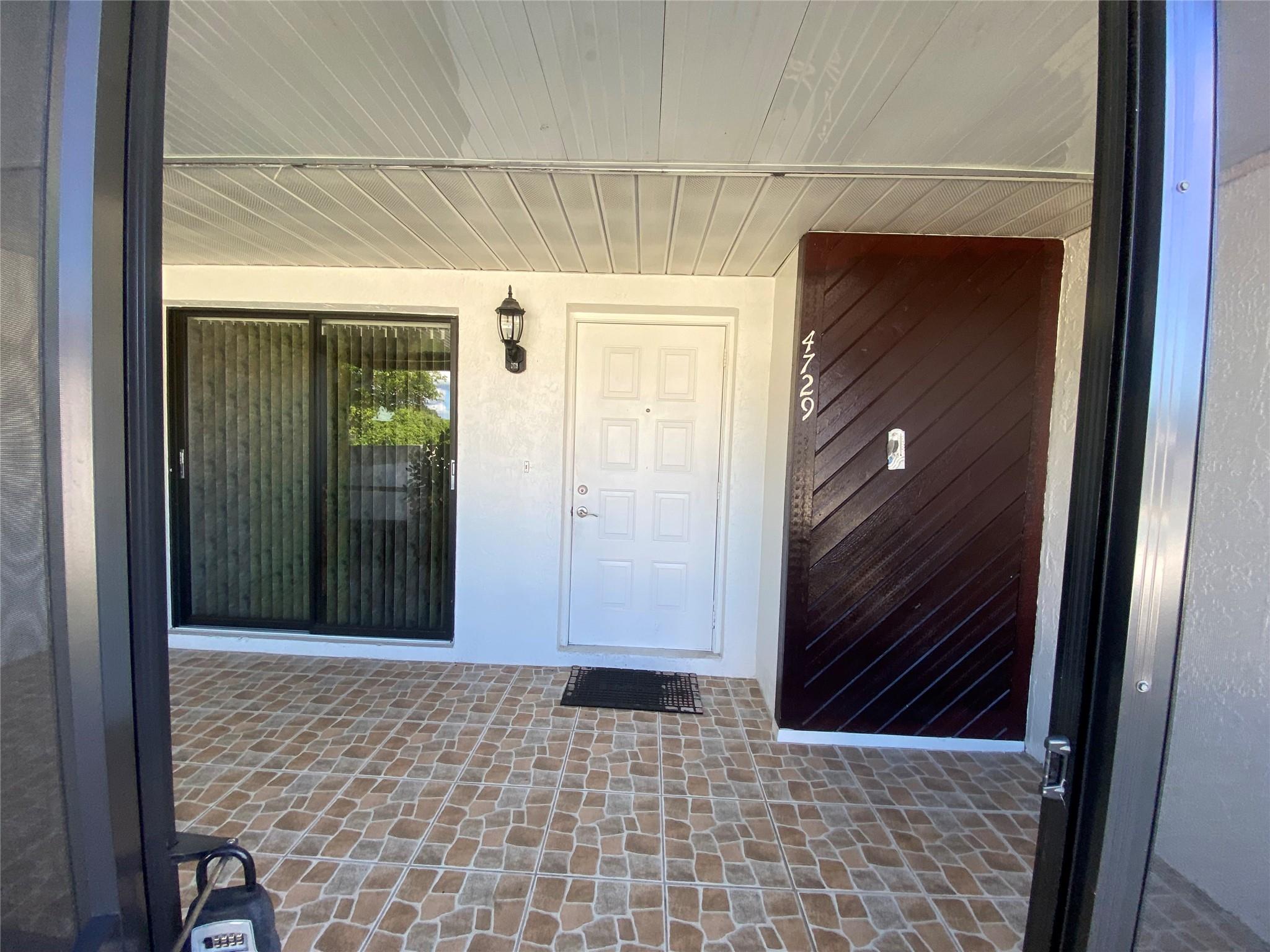 4729 Vilabella Dr 4729