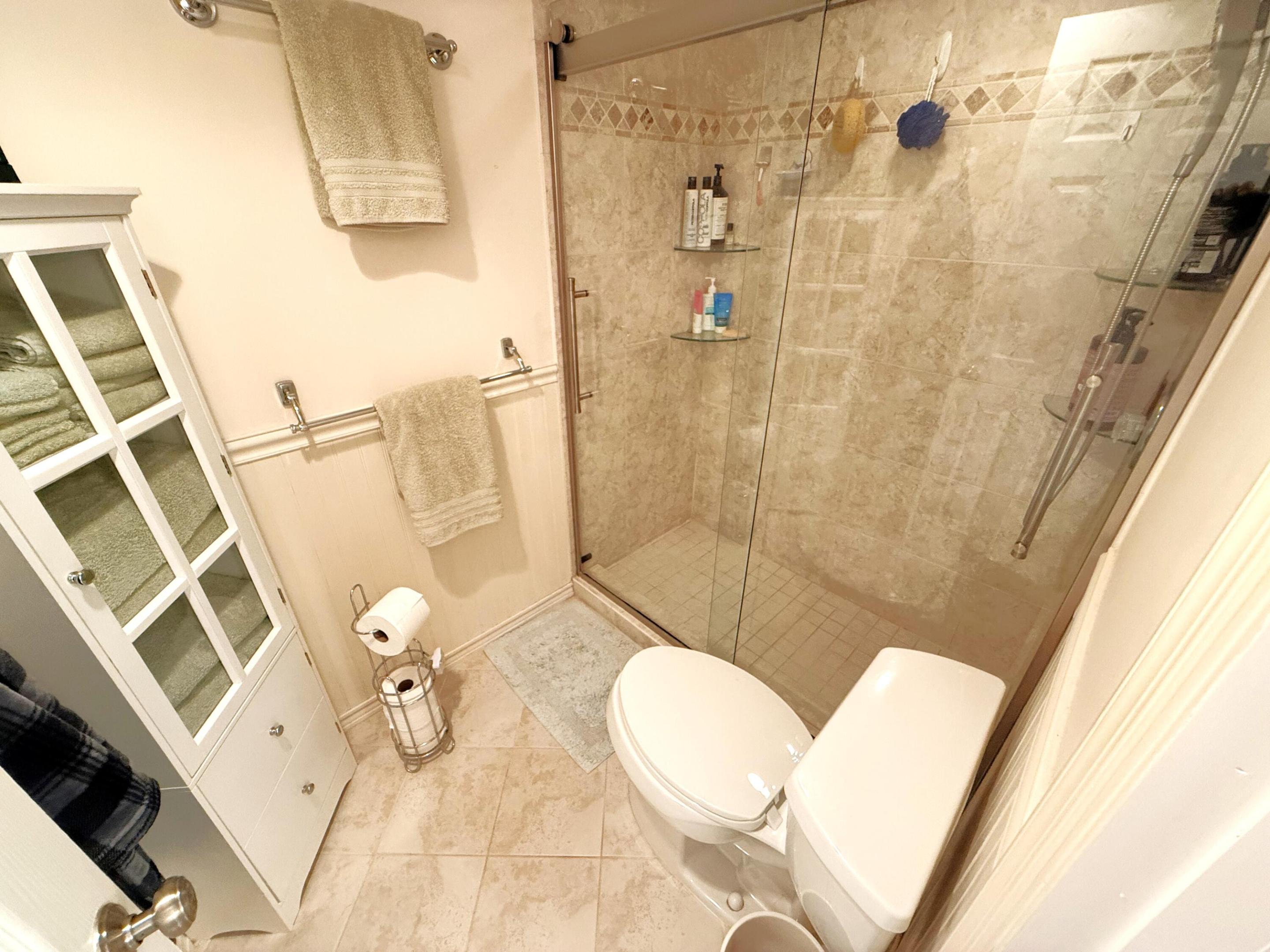 QUEENS COVE HOUSE CONDO - Residential