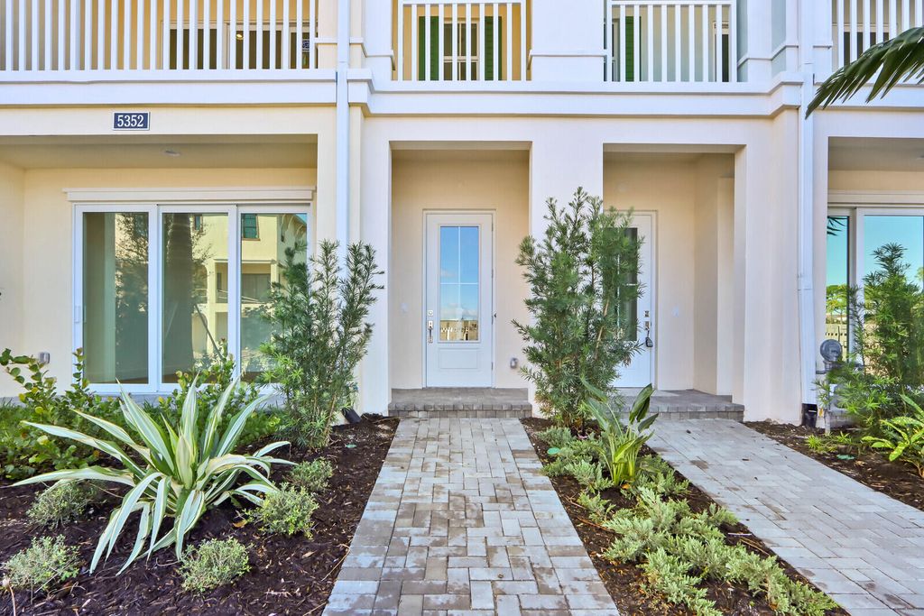Photo of 5352 Sagan Lane, Palm Beach Gardens, FL 33418 (MLS # B26023224)
