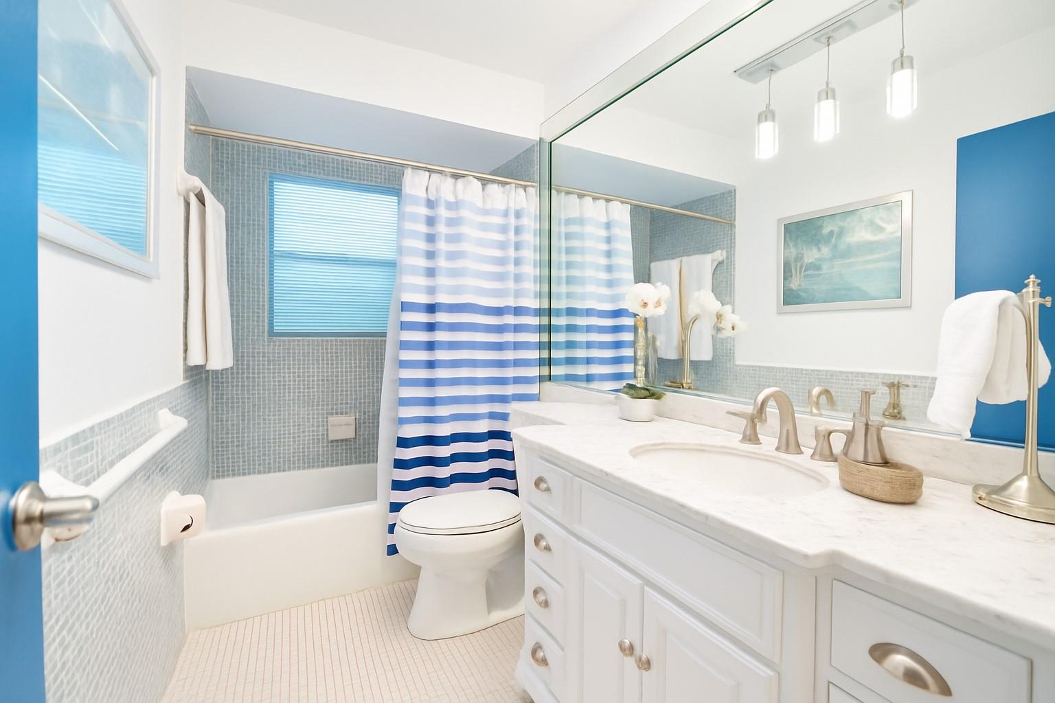 GOLDEN ISLES CONDO - Residential