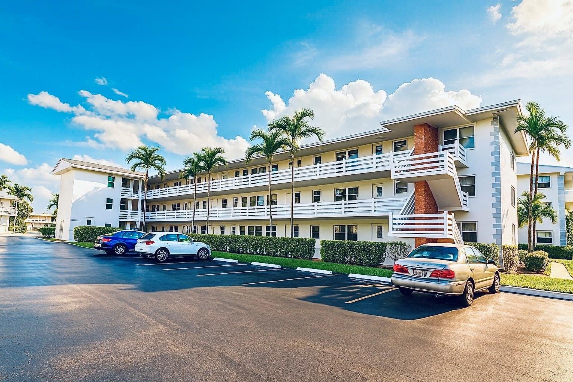 GOLDEN ISLES CONDO - Residential