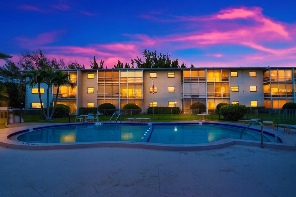 GOLDEN ISLES CONDO - Residential