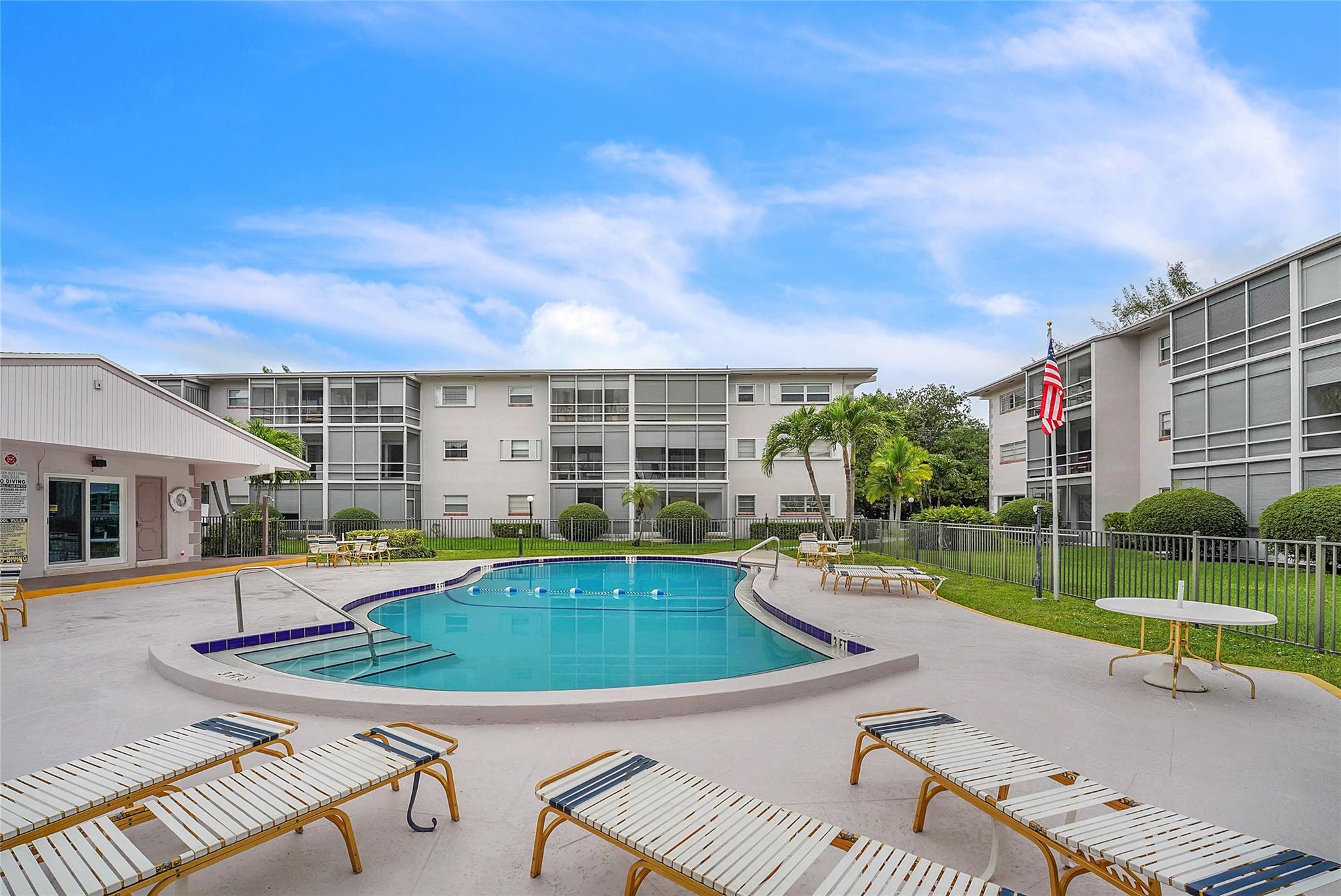 GOLDEN ISLES CONDO - Residential