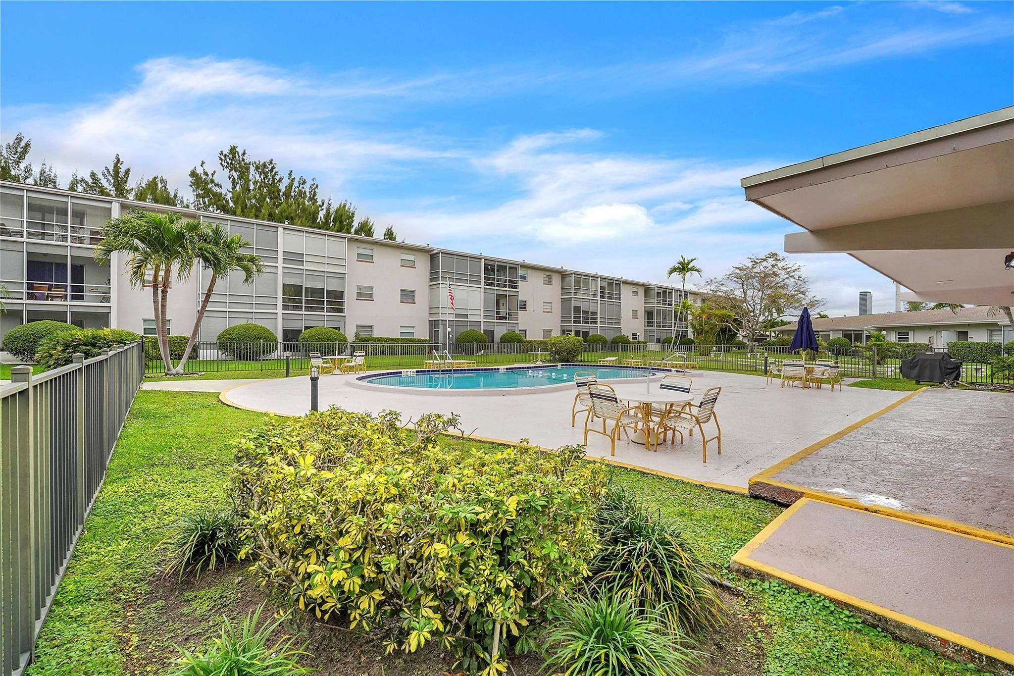 GOLDEN ISLES CONDO - Residential