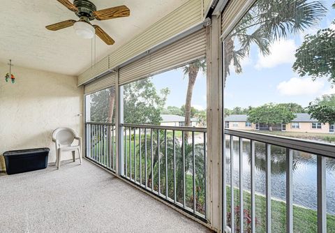 Tiny photo for 3146 Via #203, Lake Worth, FL 33467 (MLS # B26020169)