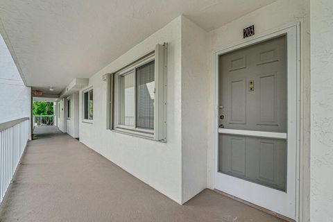 Tiny photo for 3146 Via #203, Lake Worth, FL 33467 (MLS # B26020169)