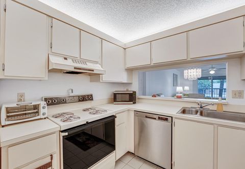 Tiny photo for 3146 Via #203, Lake Worth, FL 33467 (MLS # B26020169)