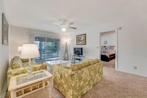 Tiny photo for 3146 Via #203, Lake Worth, FL 33467 (MLS # B26020169)