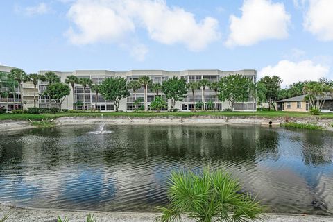 Tiny photo for 3146 Via #203, Lake Worth, FL 33467 (MLS # B26020169)