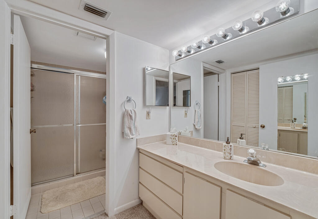 FOUNTAINVIEW AT SPRING LKS CONDO - Residential