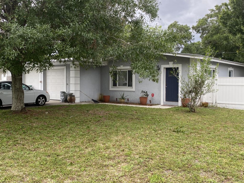 Photo of 209 N 39th Street, Fort Pierce, FL 34947 (MLS # R10783834)