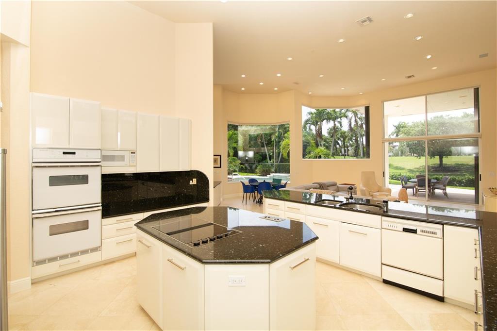 ST ANDREWS COUNTRY CLUB - Residential