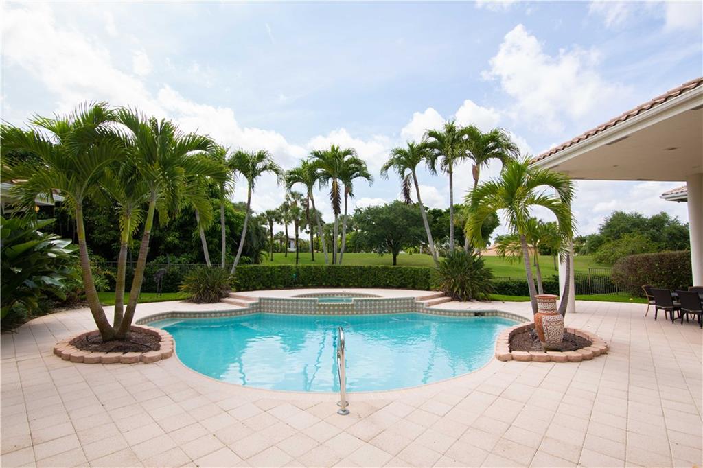 ST ANDREWS COUNTRY CLUB - Residential