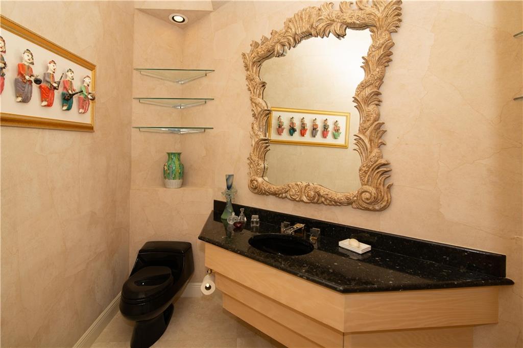 ST ANDREWS COUNTRY CLUB - Residential