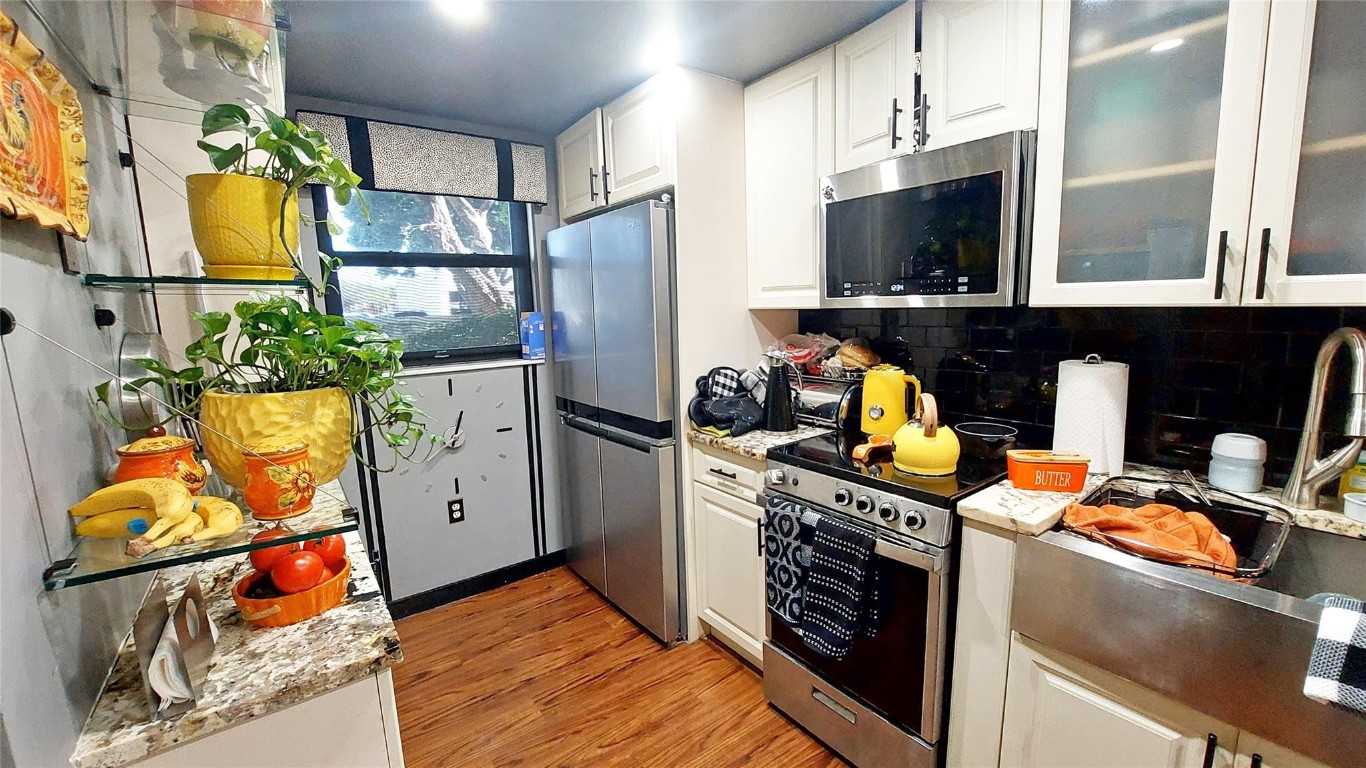 367 S Federal Highway B103