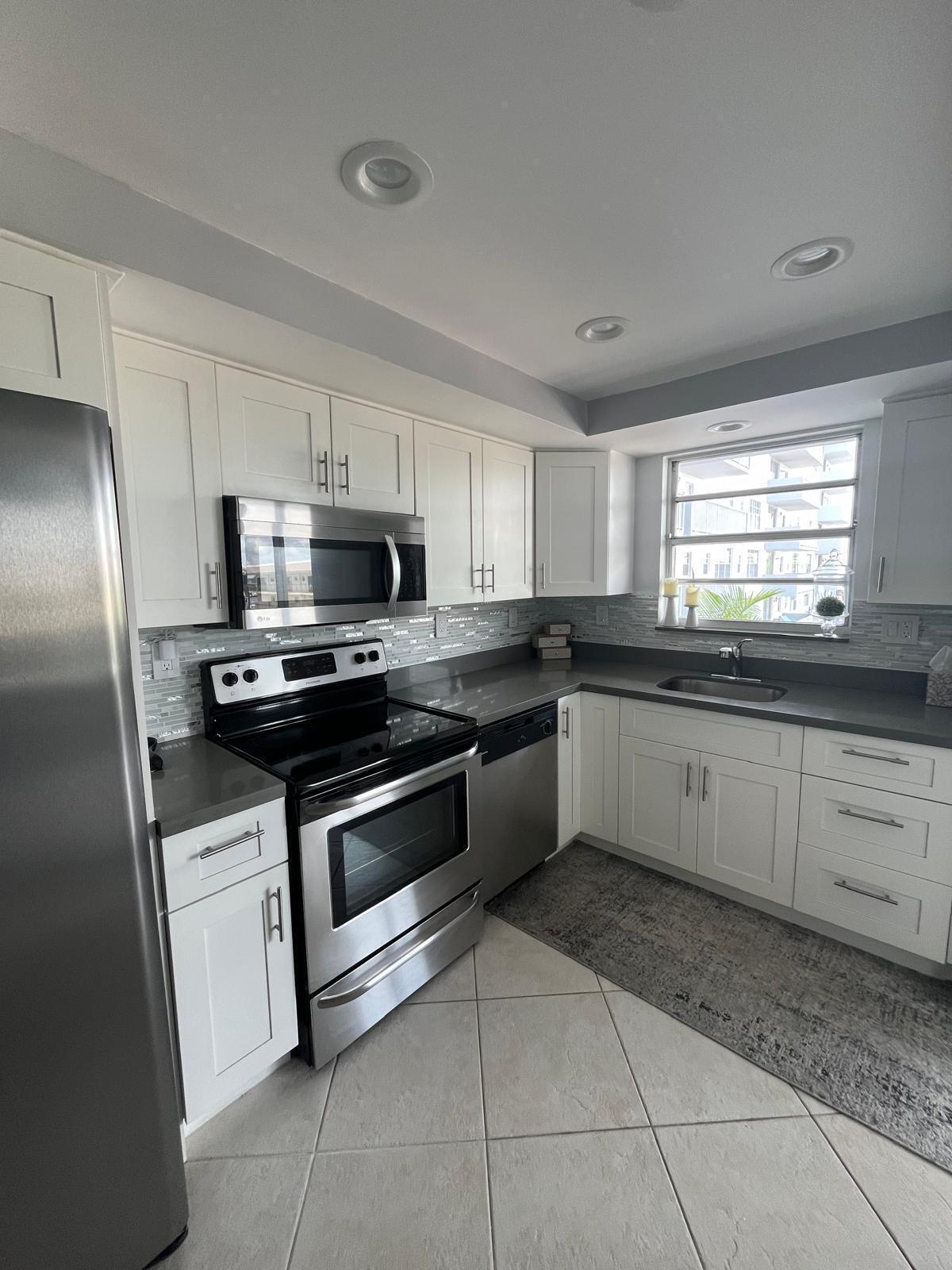 137 GOLDEN ISLES Drive 412