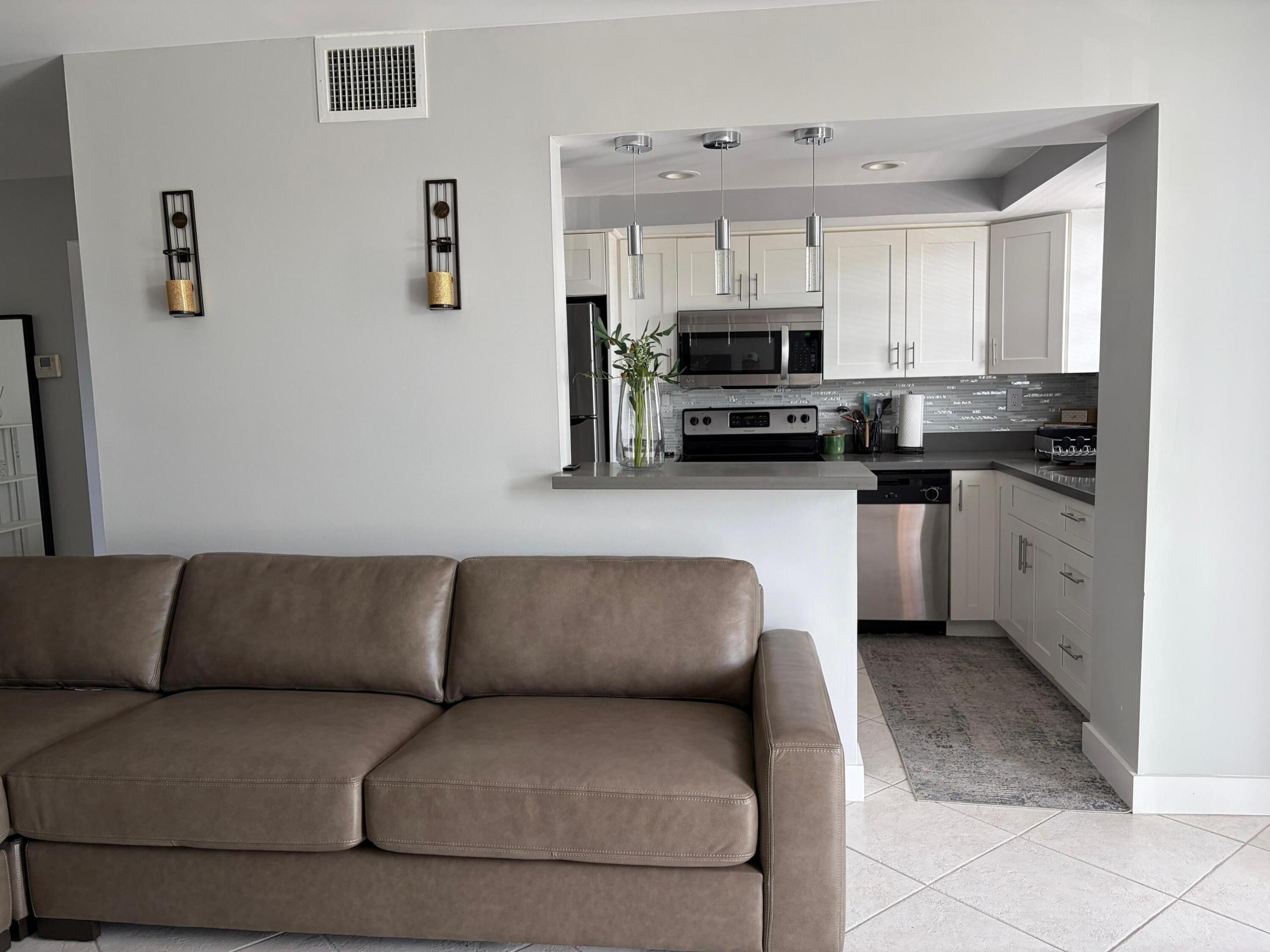 137 GOLDEN ISLES Drive 412