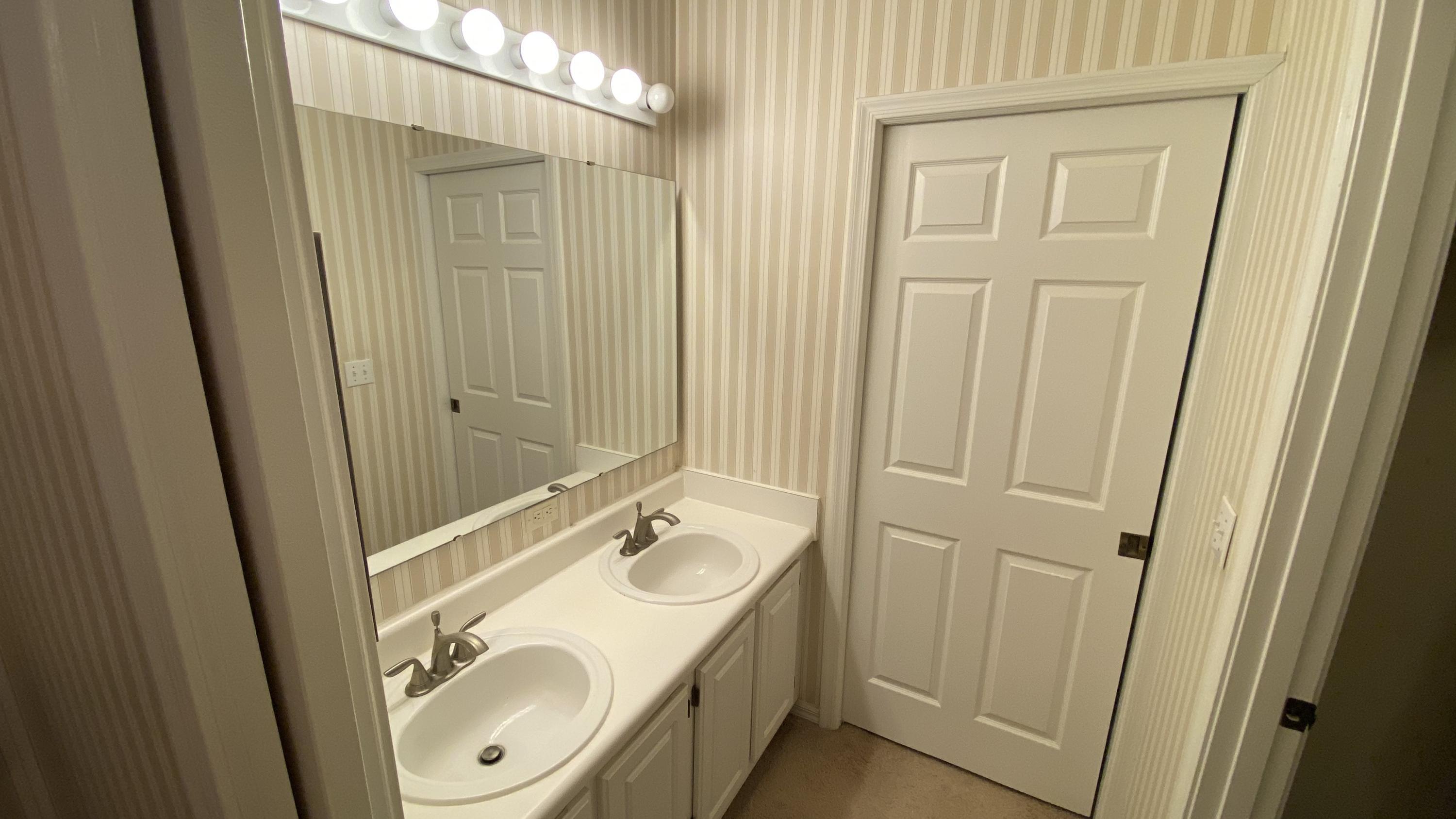 THE LINKS - Residential Lease