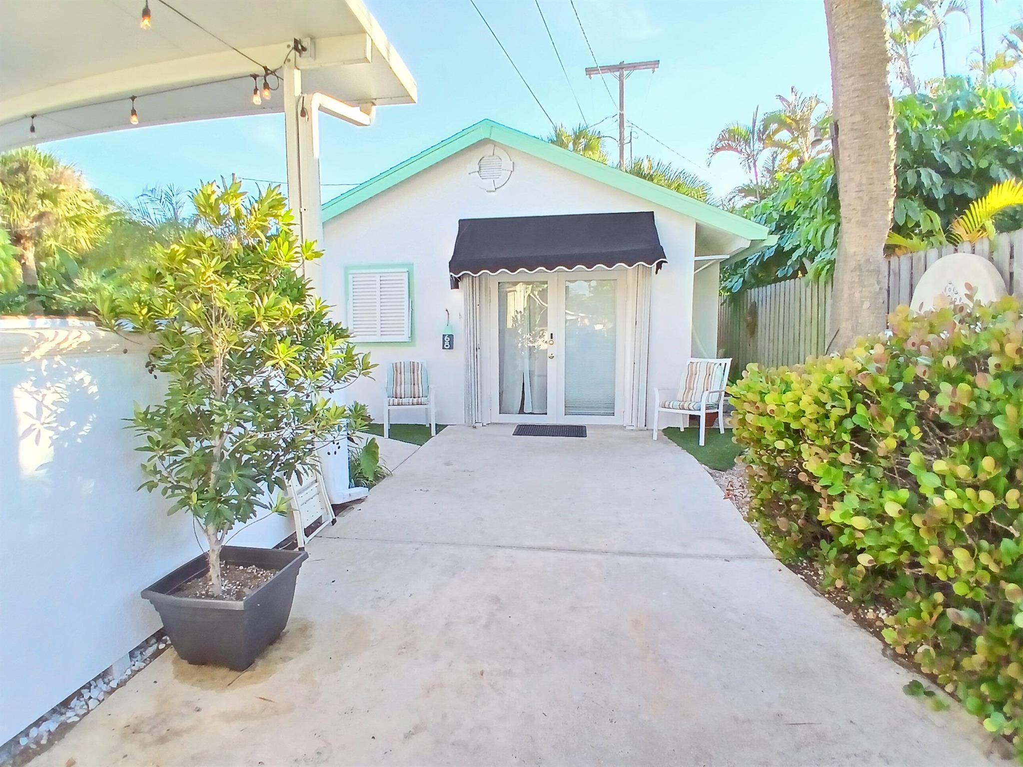 NORTH LAKE WORTH BEACH - Residential Income