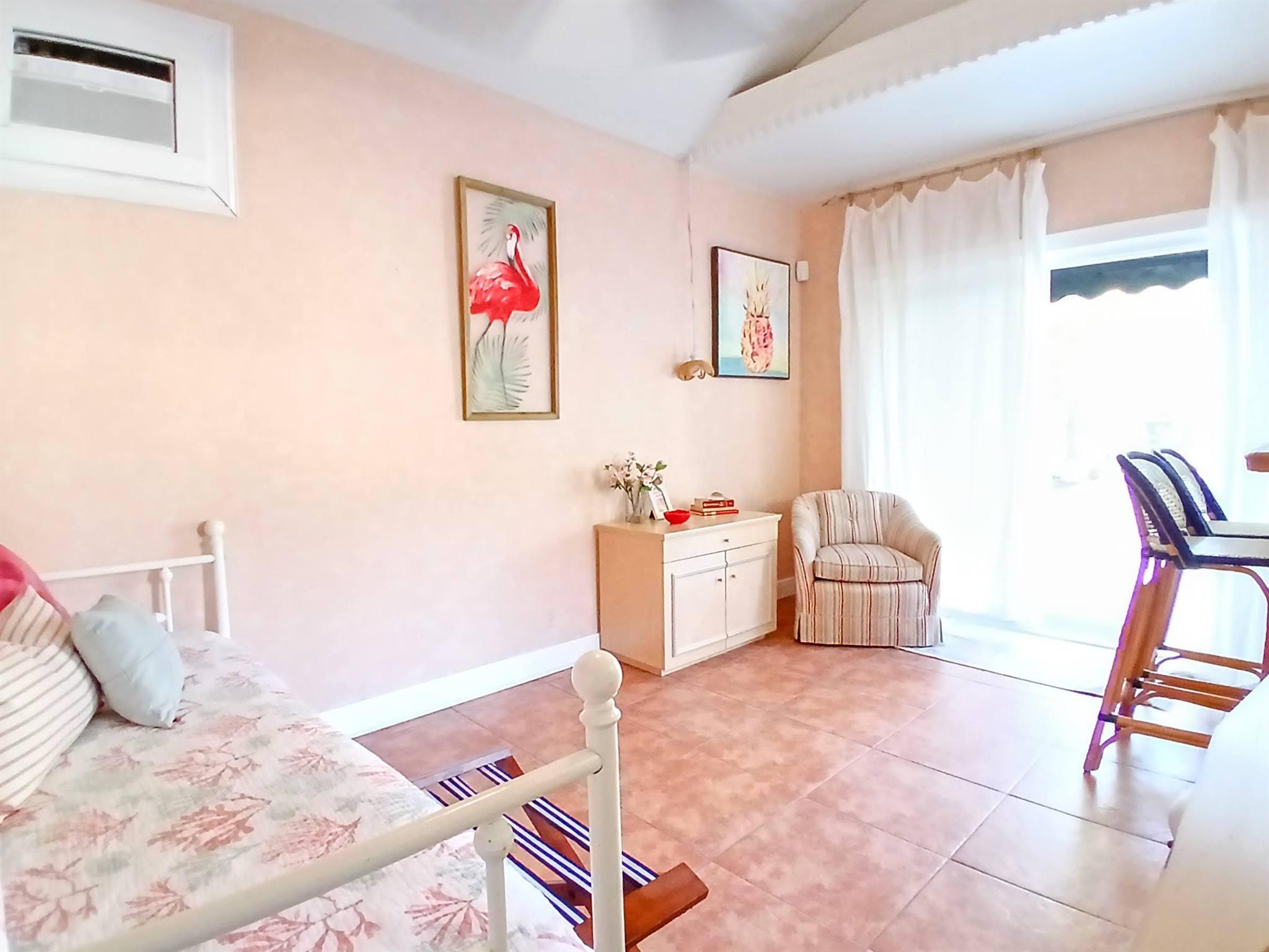 NORTH LAKE WORTH BEACH - Residential Income