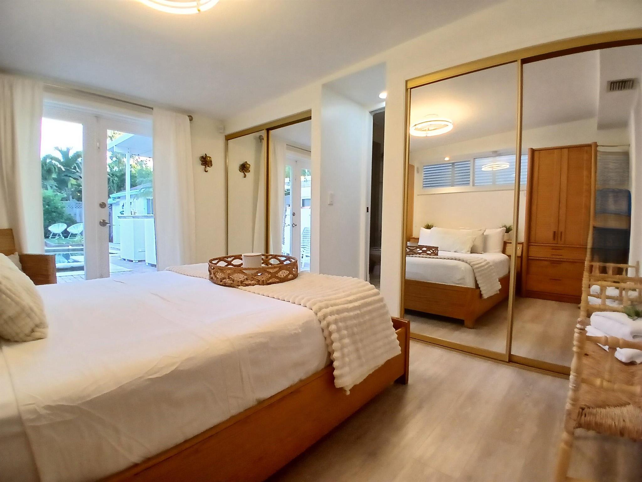 NORTH LAKE WORTH BEACH - Residential Income