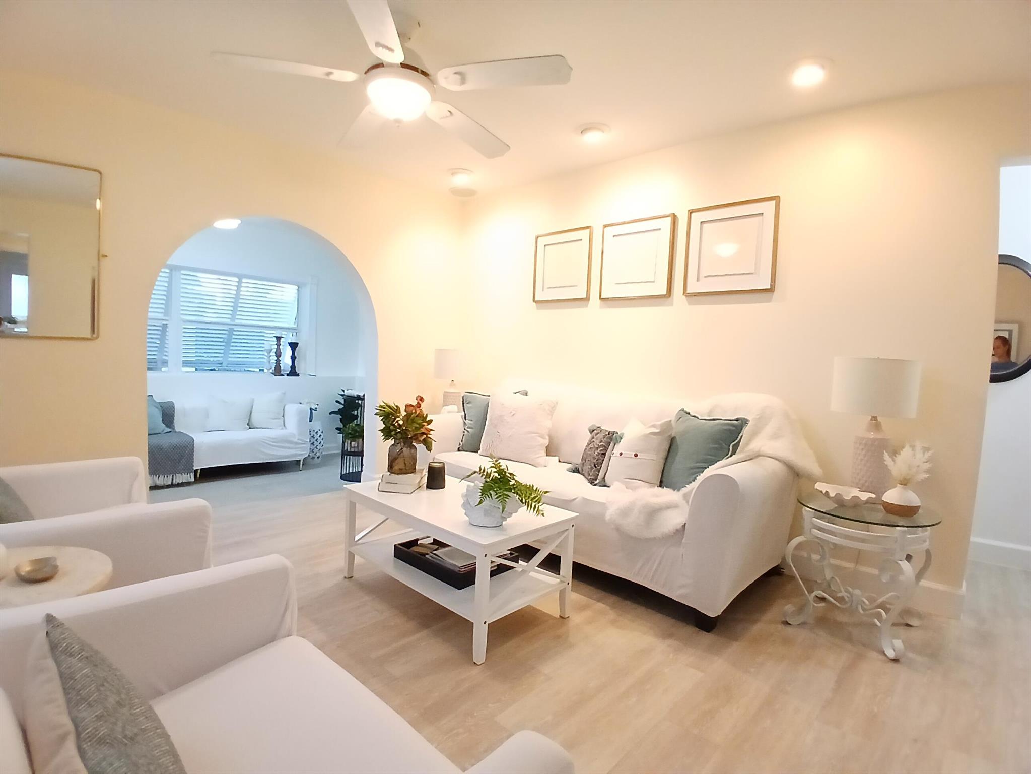 NORTH LAKE WORTH BEACH - Residential Income