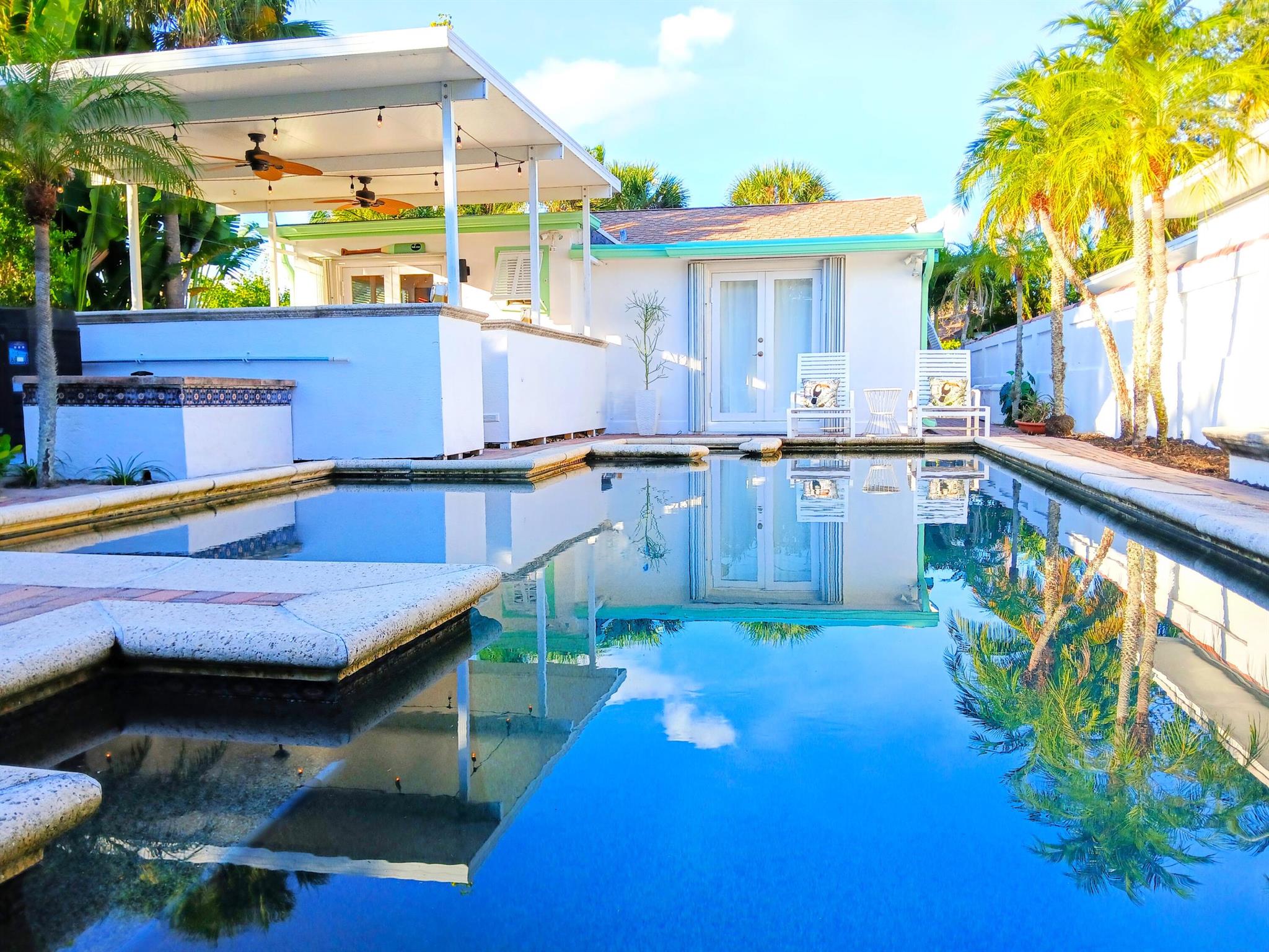 NORTH LAKE WORTH BEACH - Residential Income