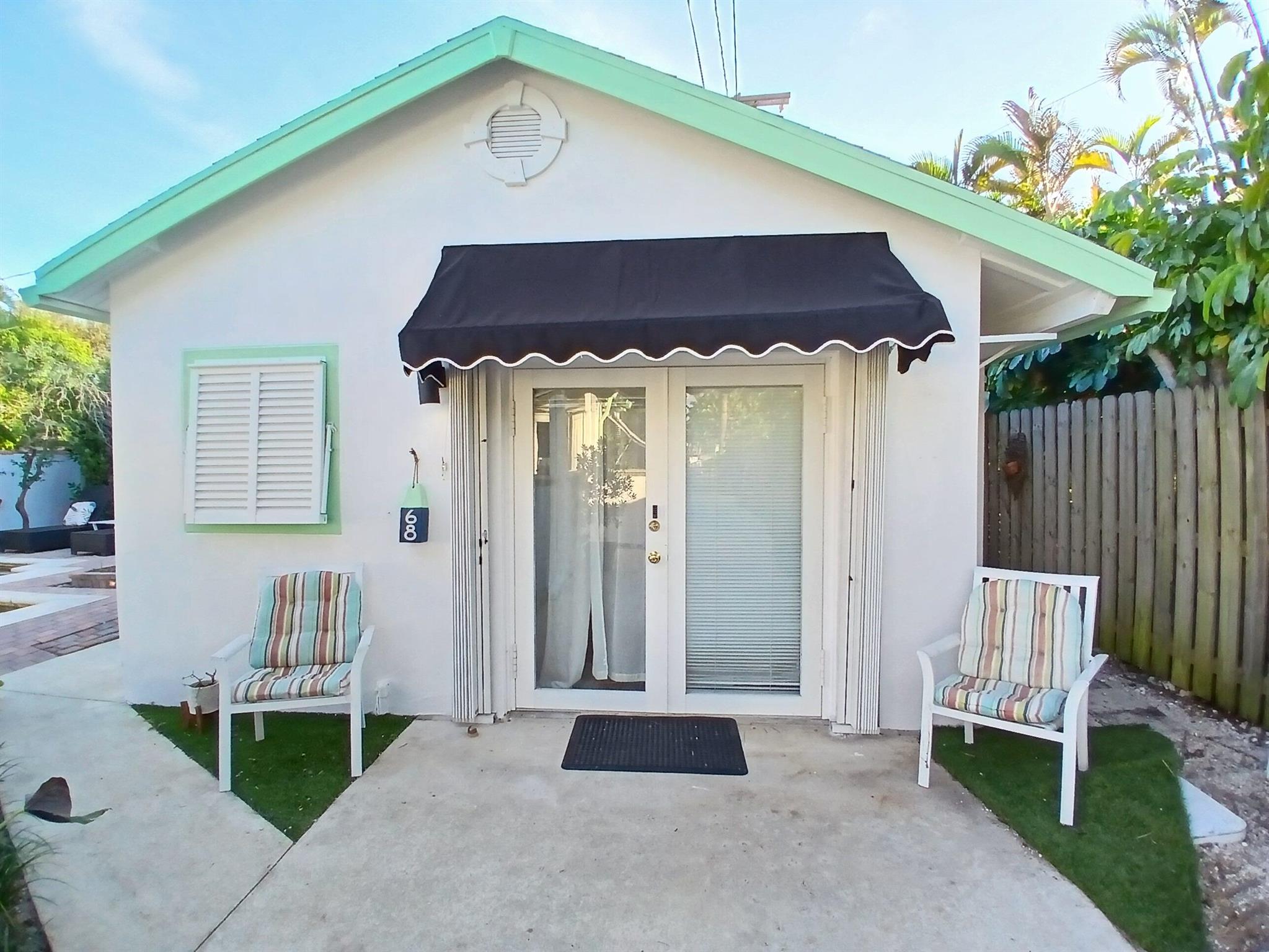 NORTH LAKE WORTH BEACH - Residential Income