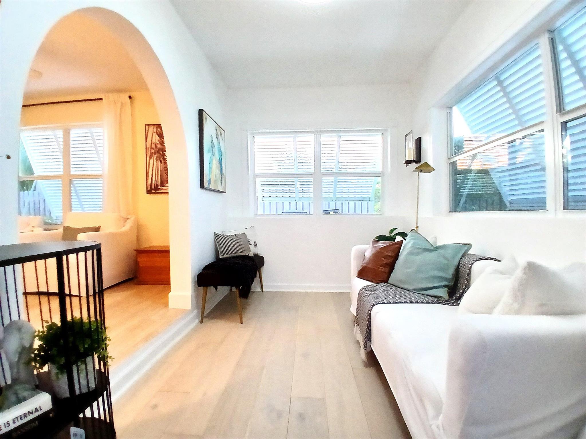 NORTH LAKE WORTH BEACH - Residential Income