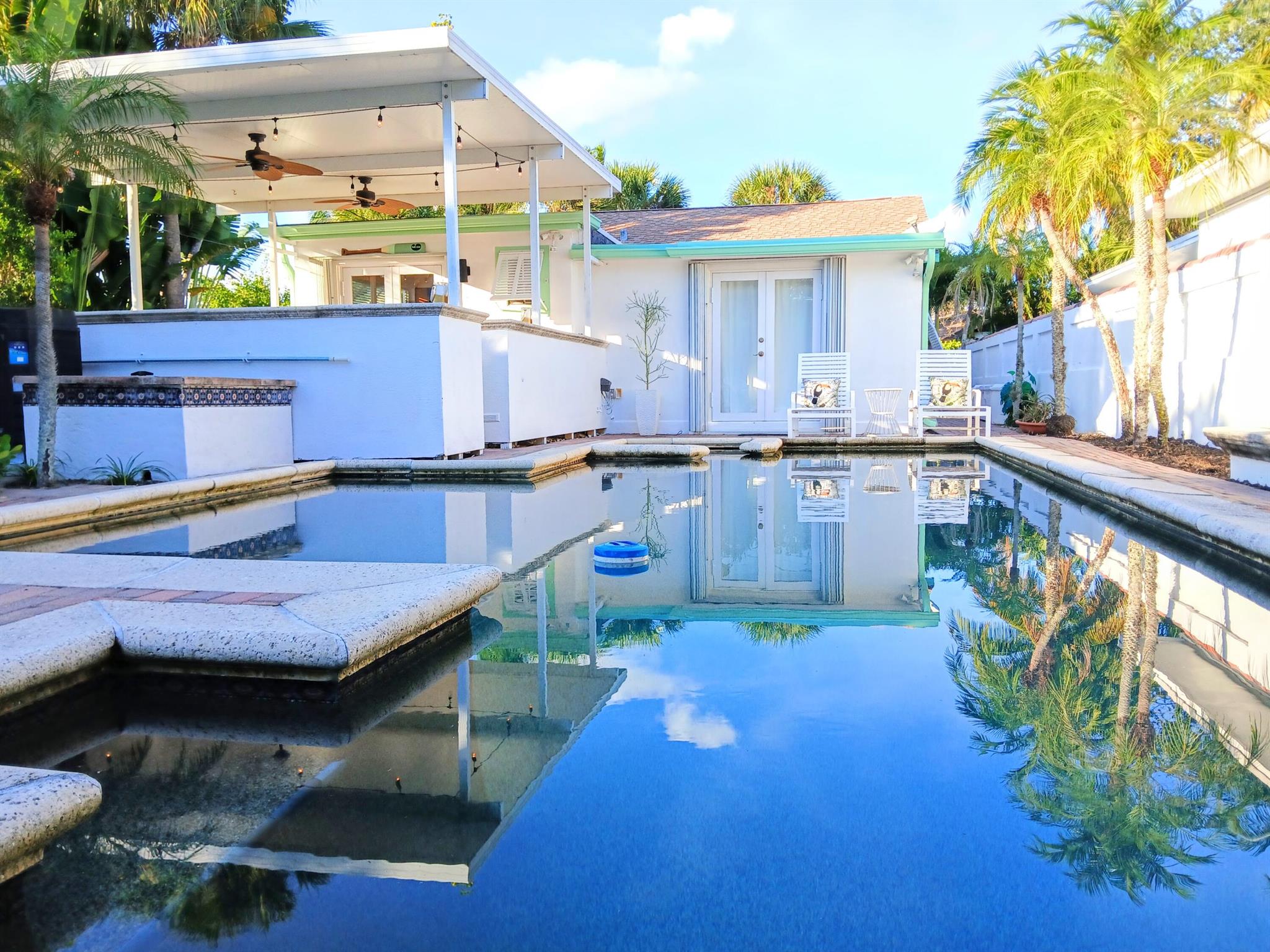 NORTH LAKE WORTH BEACH - Residential Income