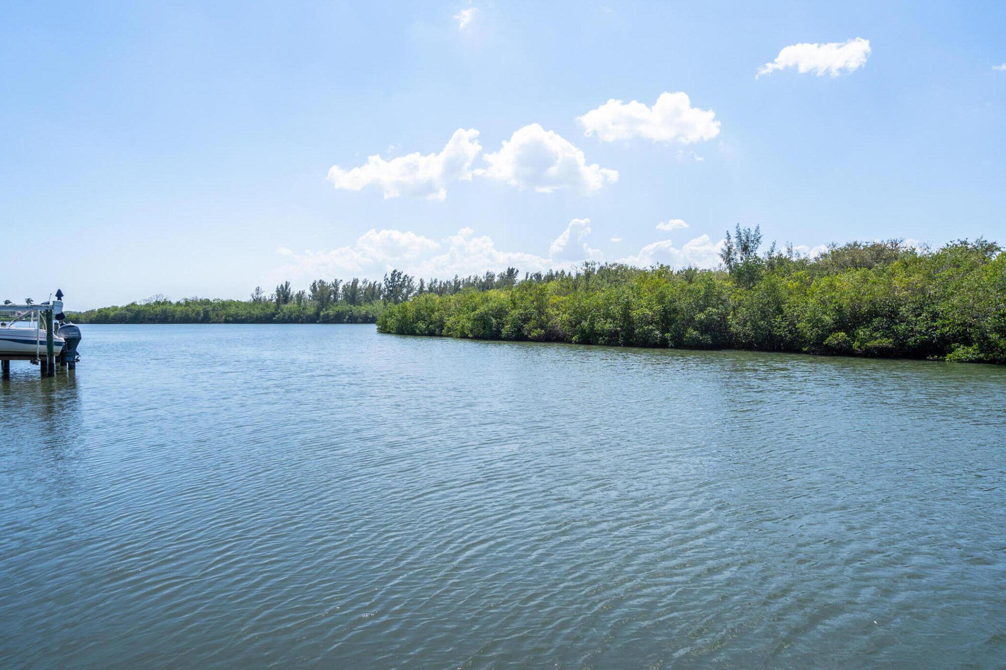 CASTAWAY COVE WAVE V - Residential