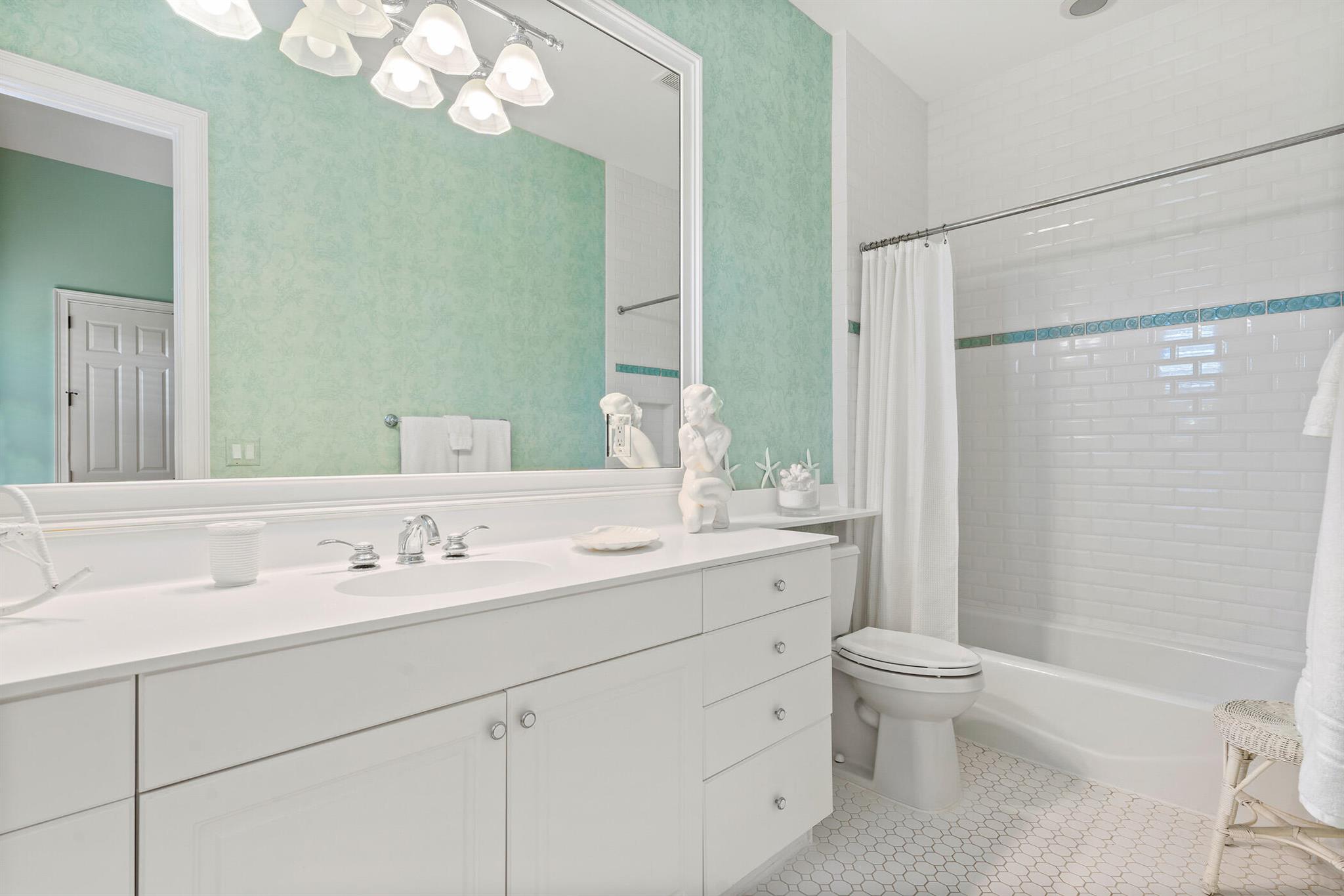 CASTAWAY COVE WAVE V - Residential