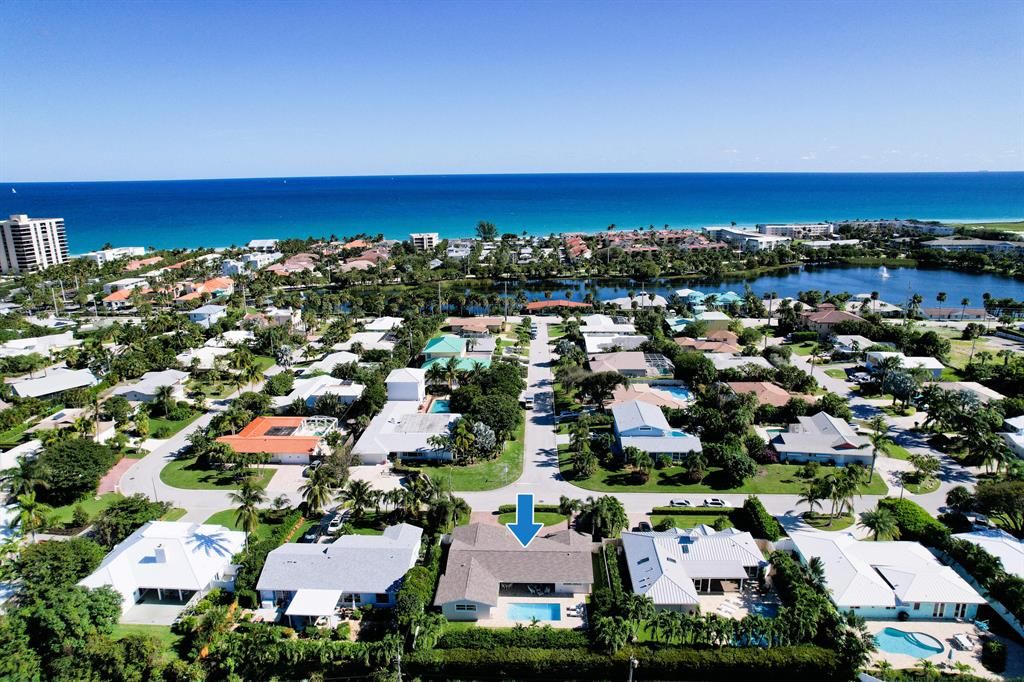 Photo of 521 Sunset Way, Juno Beach, FL 33408 (MLS # R10849157)