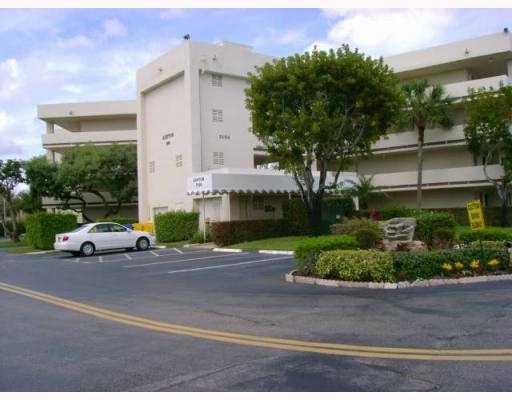 POINCIANA LAKES CONDO - Residential